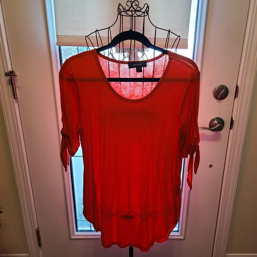 SOLD!!!Karen Kane Coral top Lg EUC  SOLD!!!!